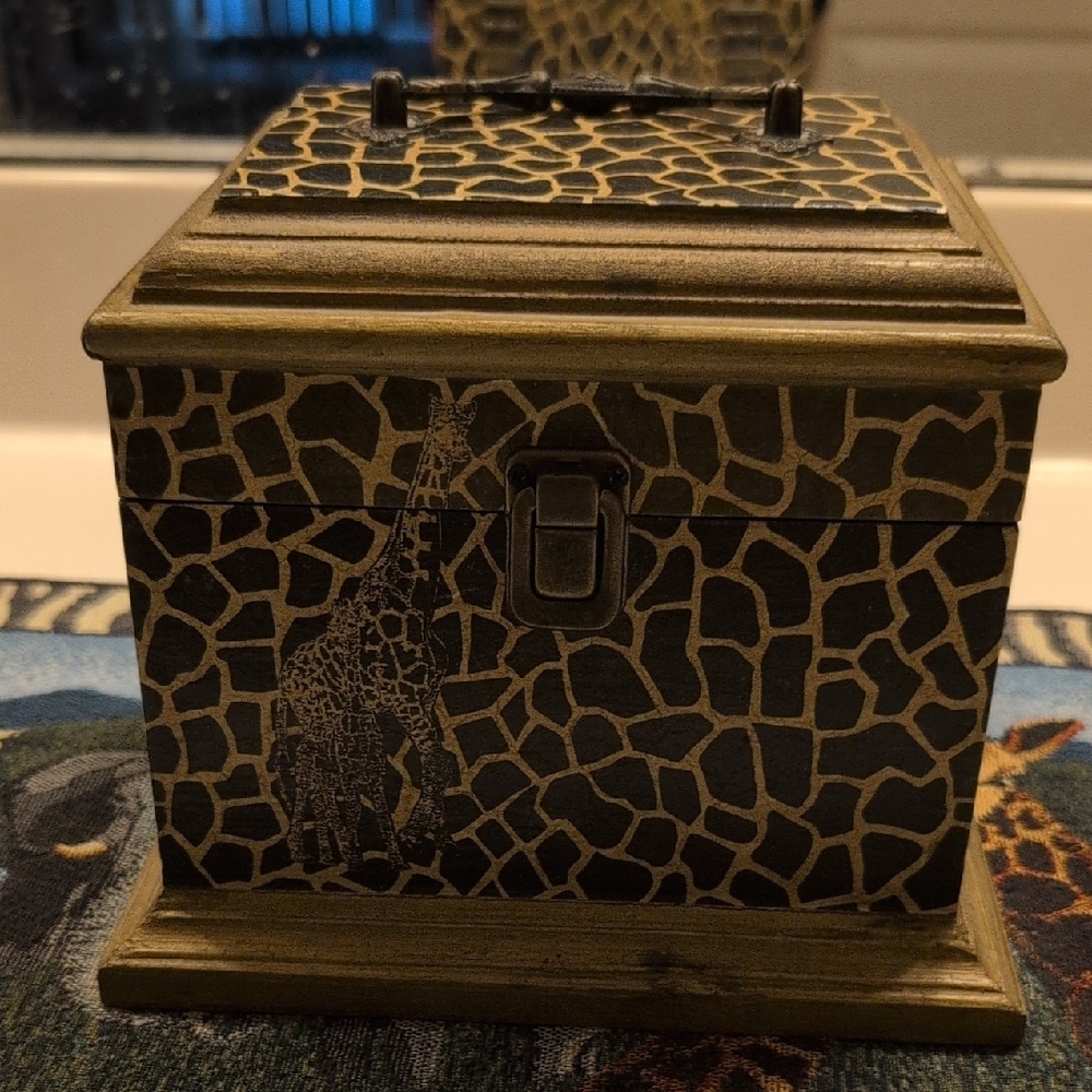 Source Unknown Giraffe Motif Box - Black and Gold